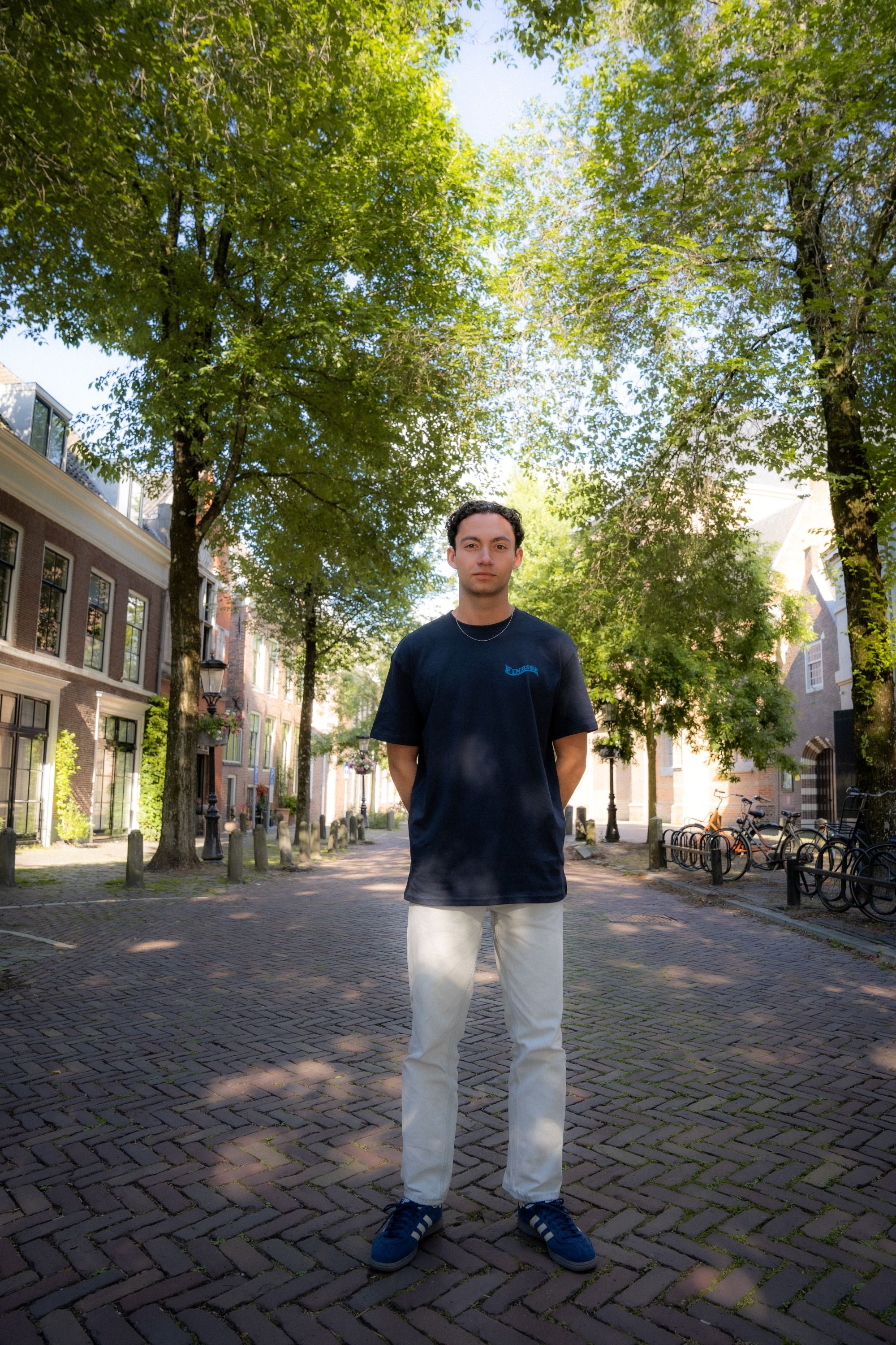 THE CLASSIC - NAVY BLUE